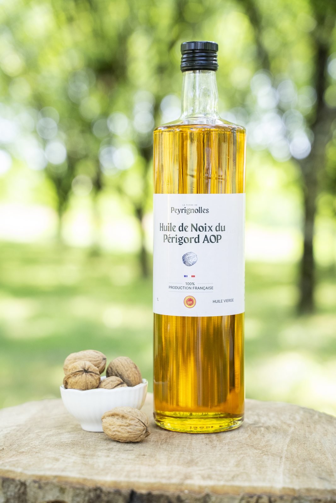 Bouteille d’huile de noix du Périgord AOP du Domaine de Peyrignolles